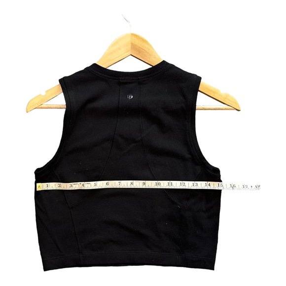 LULULEMON HIGH NECK CROP TANK TOP WOMENS SIZE 8 BLACK YOGA RUNNING PILATES. - Picture 3 of 6